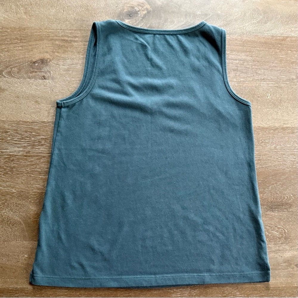 βοΈ Madewell | Bundle of 3 β’ V-Neck Tank Tops - Picture 4 of 13